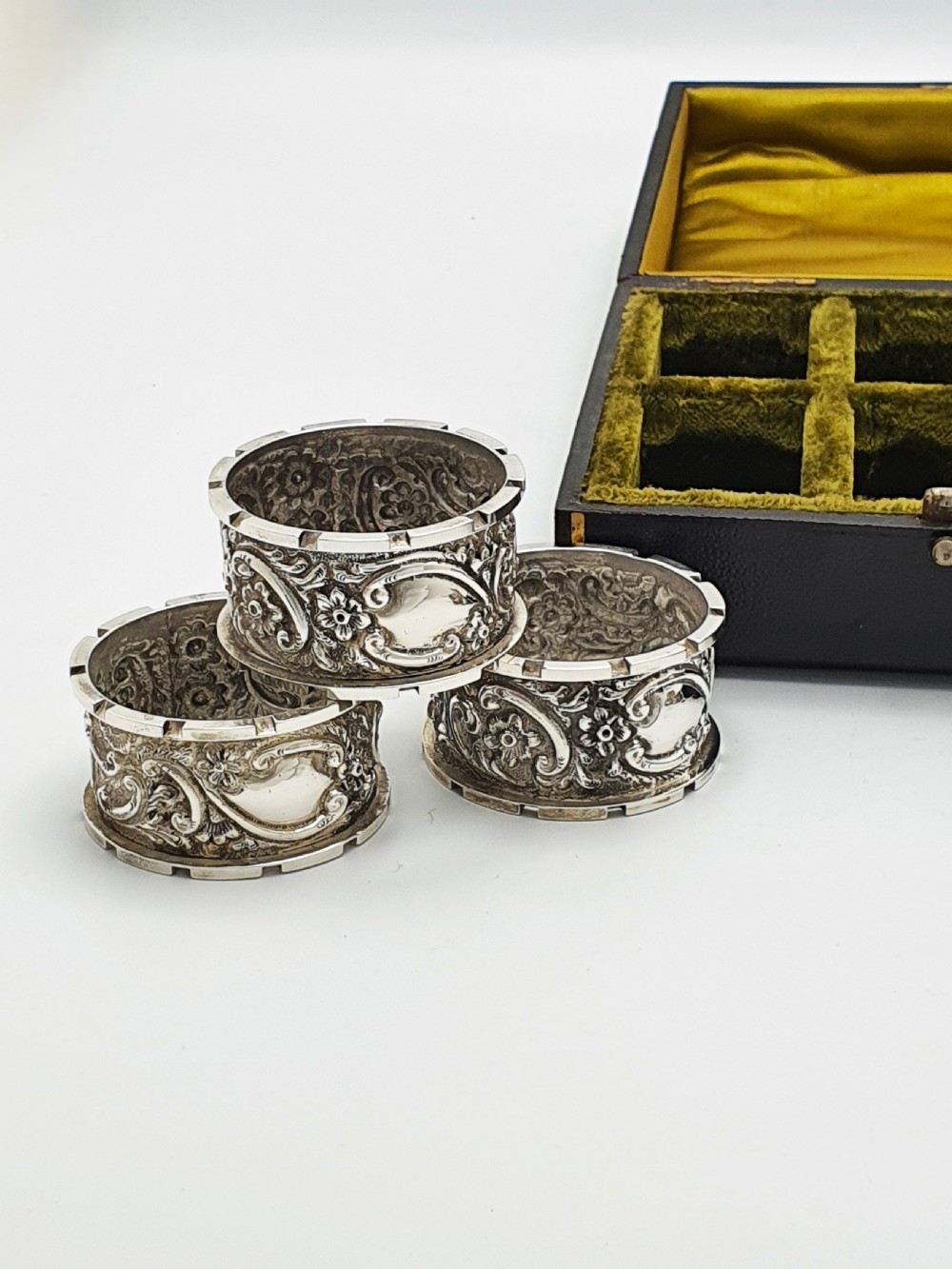 Nice Boxed Set of 6 Ornate Antique Victorian Silver Plated Napkin Rings – circa 1890 View IV