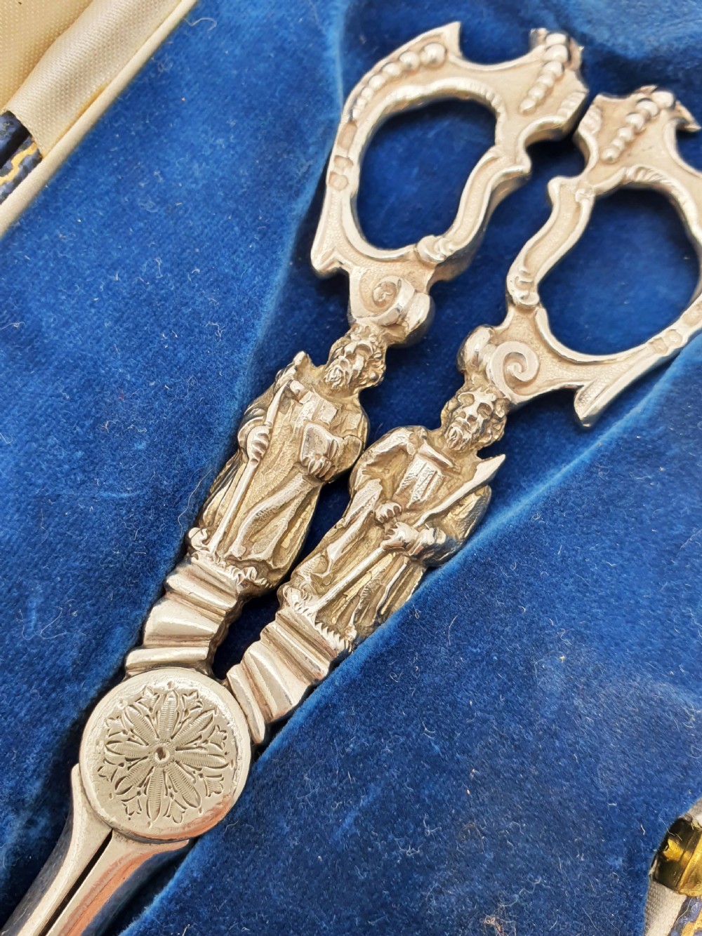 Stunning Antique Victorian Sterling Silver Grape Scissors with Figural Handles - 1885 View III