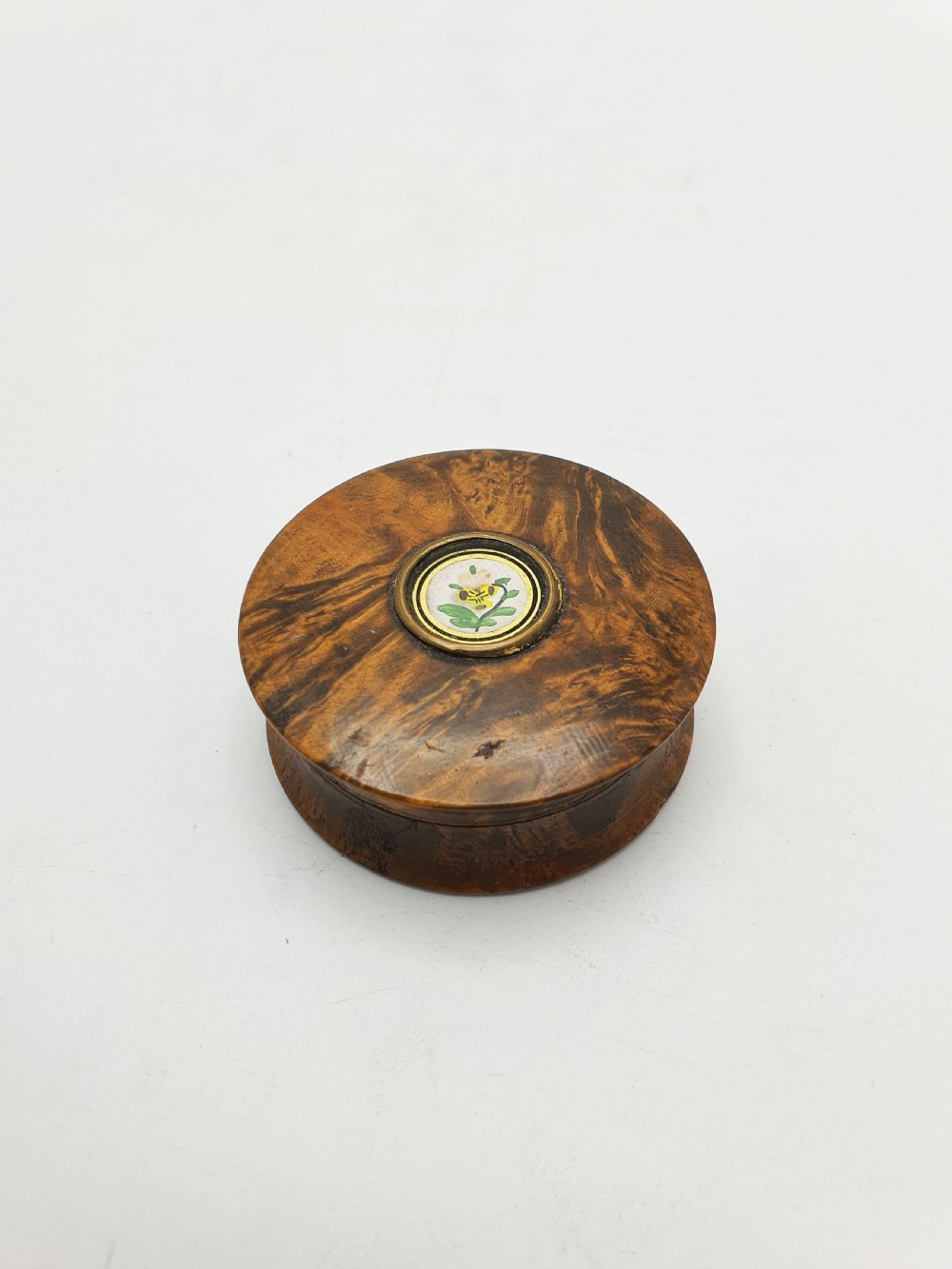 Antique Victorian Burr Walnut Snuff Box with Floral Inset – circa 1880