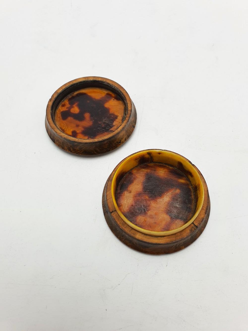 Antique Victorian Burr Walnut Snuff Box with Floral Inset – circa 1880 View III