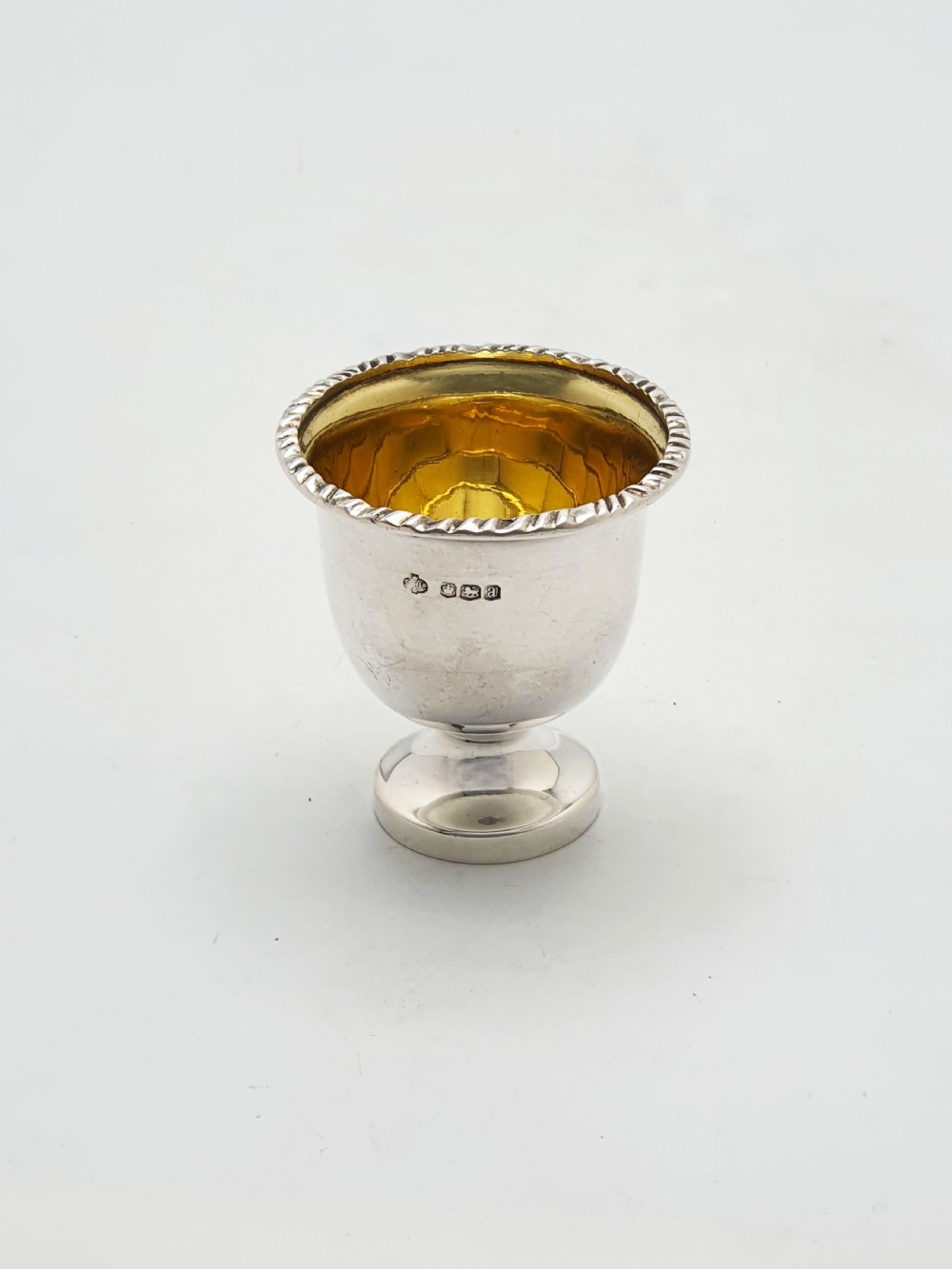 Lovely Antique Sterling Silver Egg Cup with Gilt Interior - 1918 View VIII