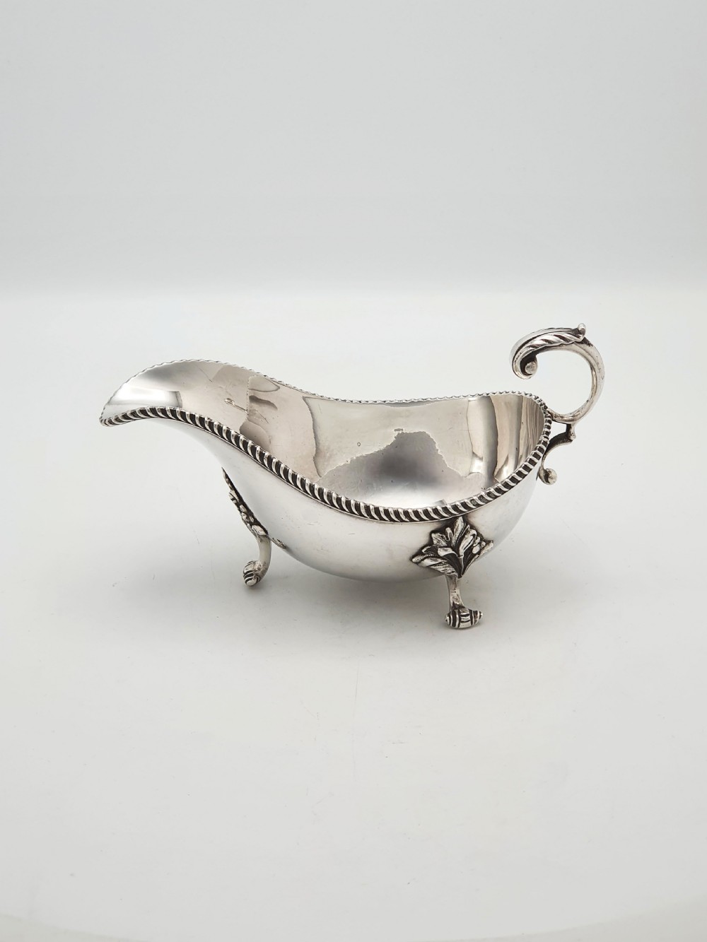 Pair of Antique Silver Plate Sauce Boats with Ornamental Leaf Detailing – circa 1920  View VIII