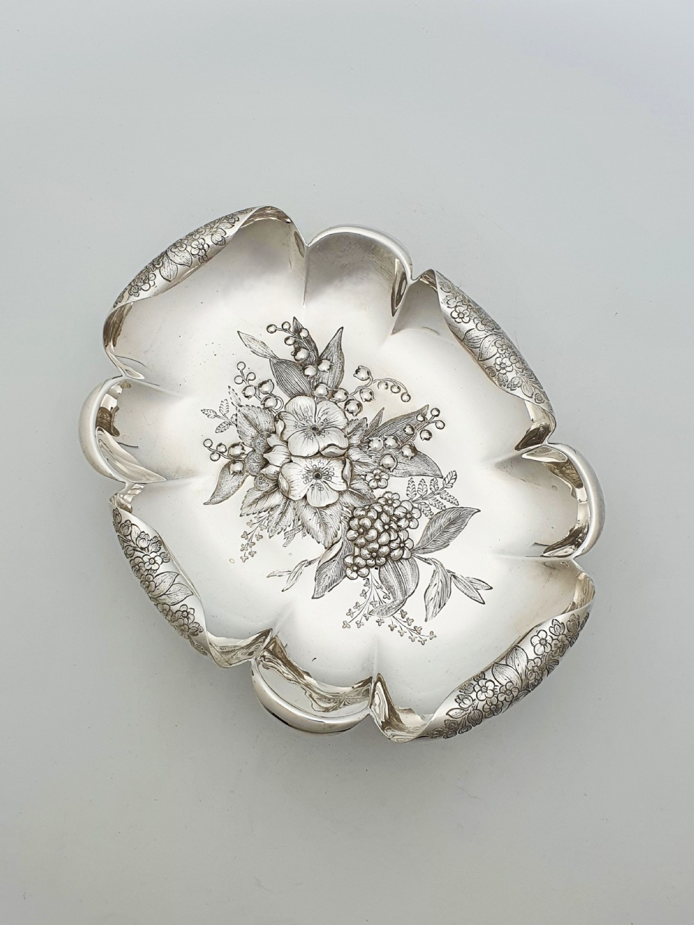 Beautiful Antique Victorian Fruit Dish With Engraved Floral Centre – circa 1890 View IV