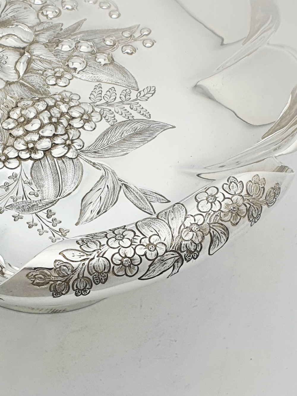 Beautiful Antique Victorian Fruit Dish With Engraved Floral Centre – circa 1890 View V