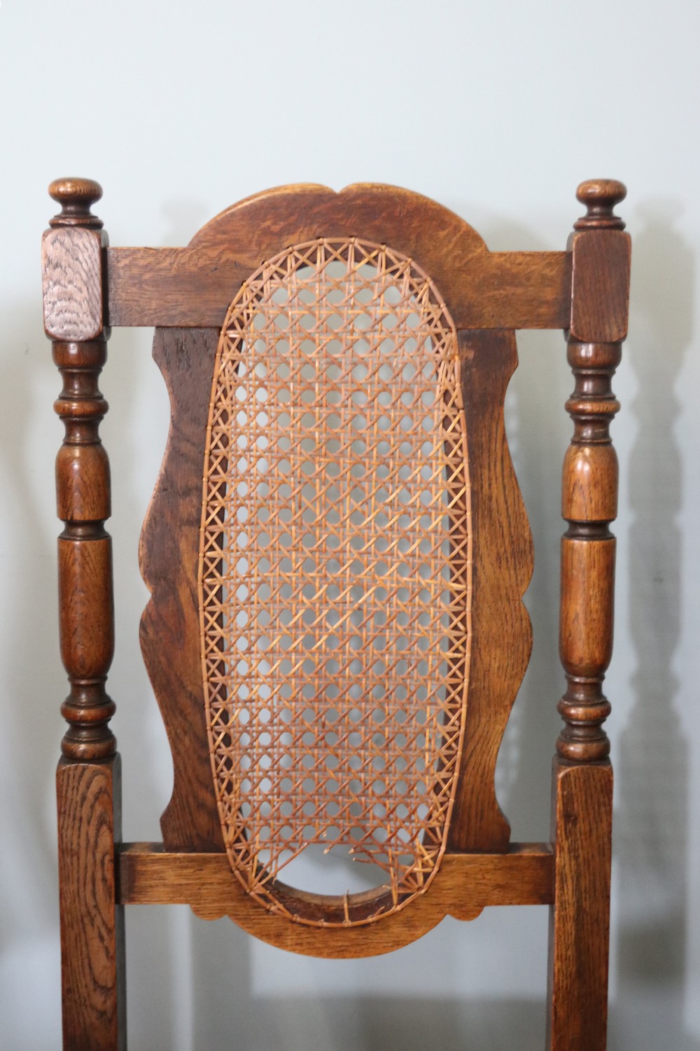 Jacobean style oak dining room suite of excellent quality View XI