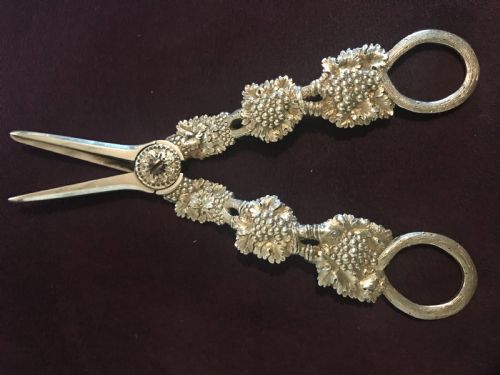 SILVER GRAPE SCISSORS - ADDITIONAL PHOTO 1