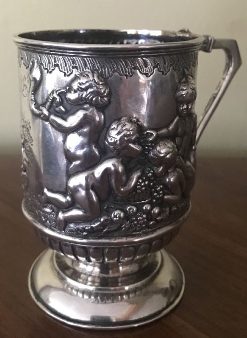 A SILVER MUG - ADDITIONAL PHOTO 3