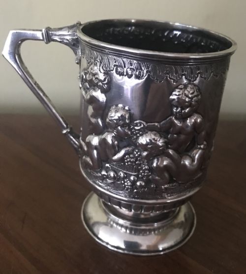 A SILVER MUG - ADDITIONAL PHOTO 4