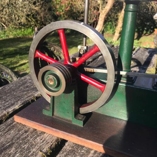 A SCRATCH BUILT STEAM POWERED HORIZONTAL BEAM ENGINE - ADDITIONAL PHOTO 1