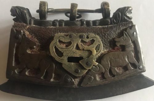 TIBETAN FLINT AND TINDER POUCH - ADDITIONAL PHOTO 2