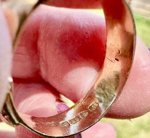ANTIQUE BUCKLE RING WITH DIAMONDS IN 18 CARAT GOLD - ADDITIONAL PHOTO 4