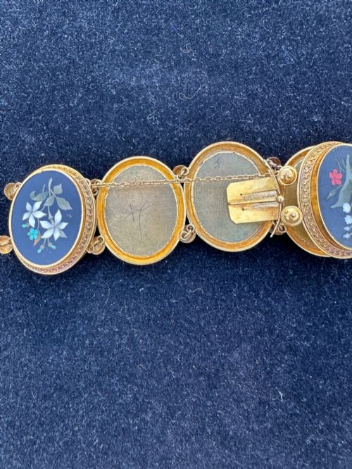 ANTIQUE VICTORIAN PIETRA DURA BRACELET IN 18CT GOLD - ADDITIONAL PHOTO 3