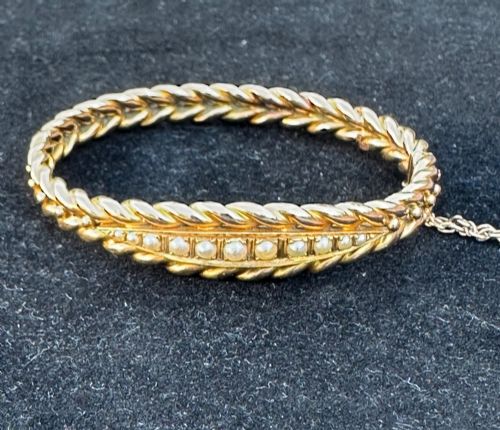 ANTIQUE 15 CARAT GOLD BANGLE SET WITH SEED PEARLS - ADDITIONAL PHOTO 2