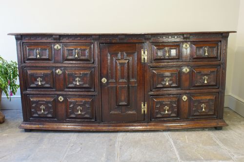 17TH CENTURY OAK CUSHION MOULDED DRESSER BASE - ADDITIONAL PHOTO 6