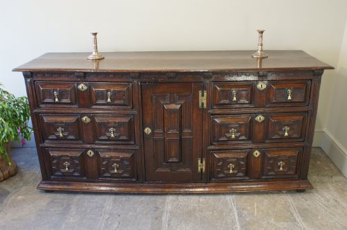 17TH CENTURY OAK CUSHION MOULDED DRESSER BASE - ADDITIONAL PHOTO 7