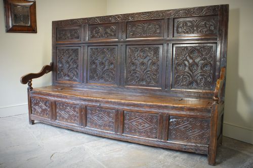 fig 2. An Exceptional 17th Century Oak Box Settle.