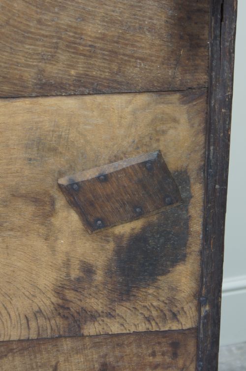 17TH CENTURY OAK COFFER - ADDITIONAL PHOTO 3