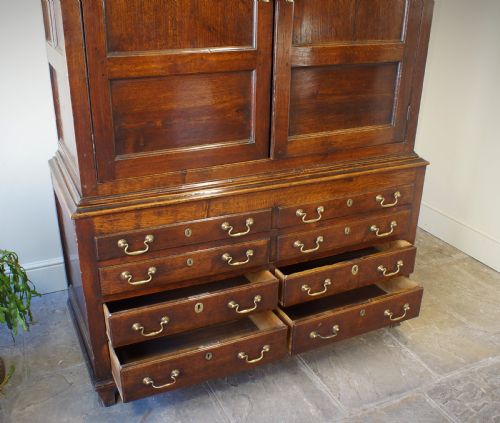 18TH CENTURY GEORGIAN WELSH OAK LINEN PRESS CUPBOARD - ADDITIONAL PHOTO 8