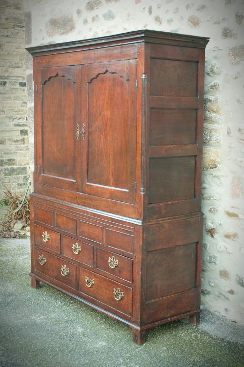 GEORGIAN OAK LINEN PRESS CUPBOARD - ADDITIONAL PHOTO 5
