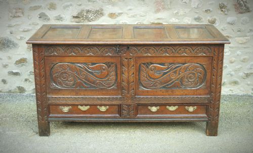 A RARE 17TH CENTURY OAK MULE CHEST COFFER - ADDITIONAL PHOTO 2