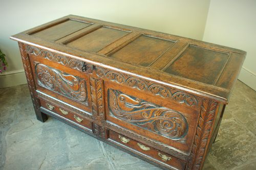 A RARE 17TH CENTURY OAK MULE CHEST COFFER - ADDITIONAL PHOTO 3