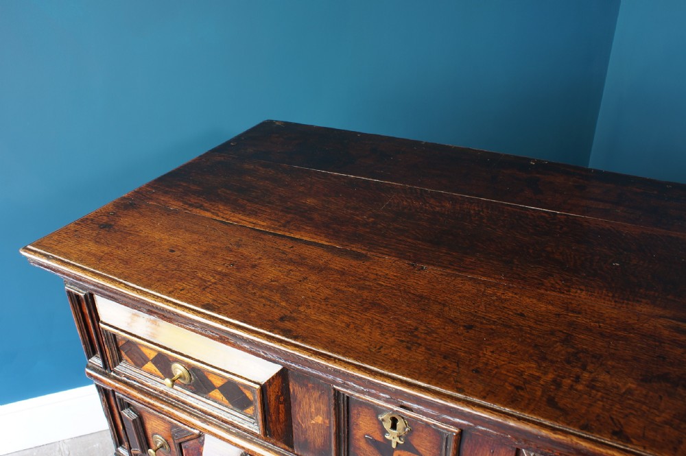 A Fine 17th Century Inlaid Chest Of Drawers. View VI
