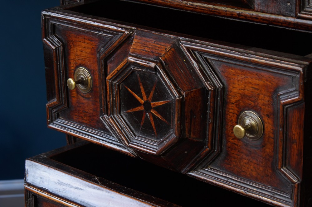 A Fine 17th Century Inlaid Chest Of Drawers. View XII