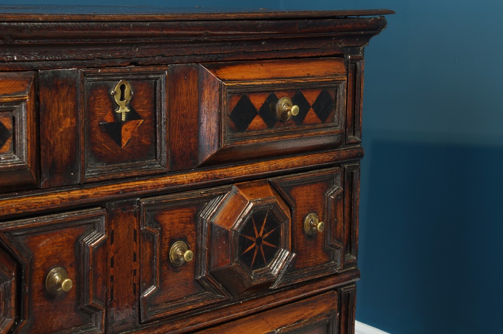 A Fine 17th Century Inlaid Chest Of Drawers. View XVIII