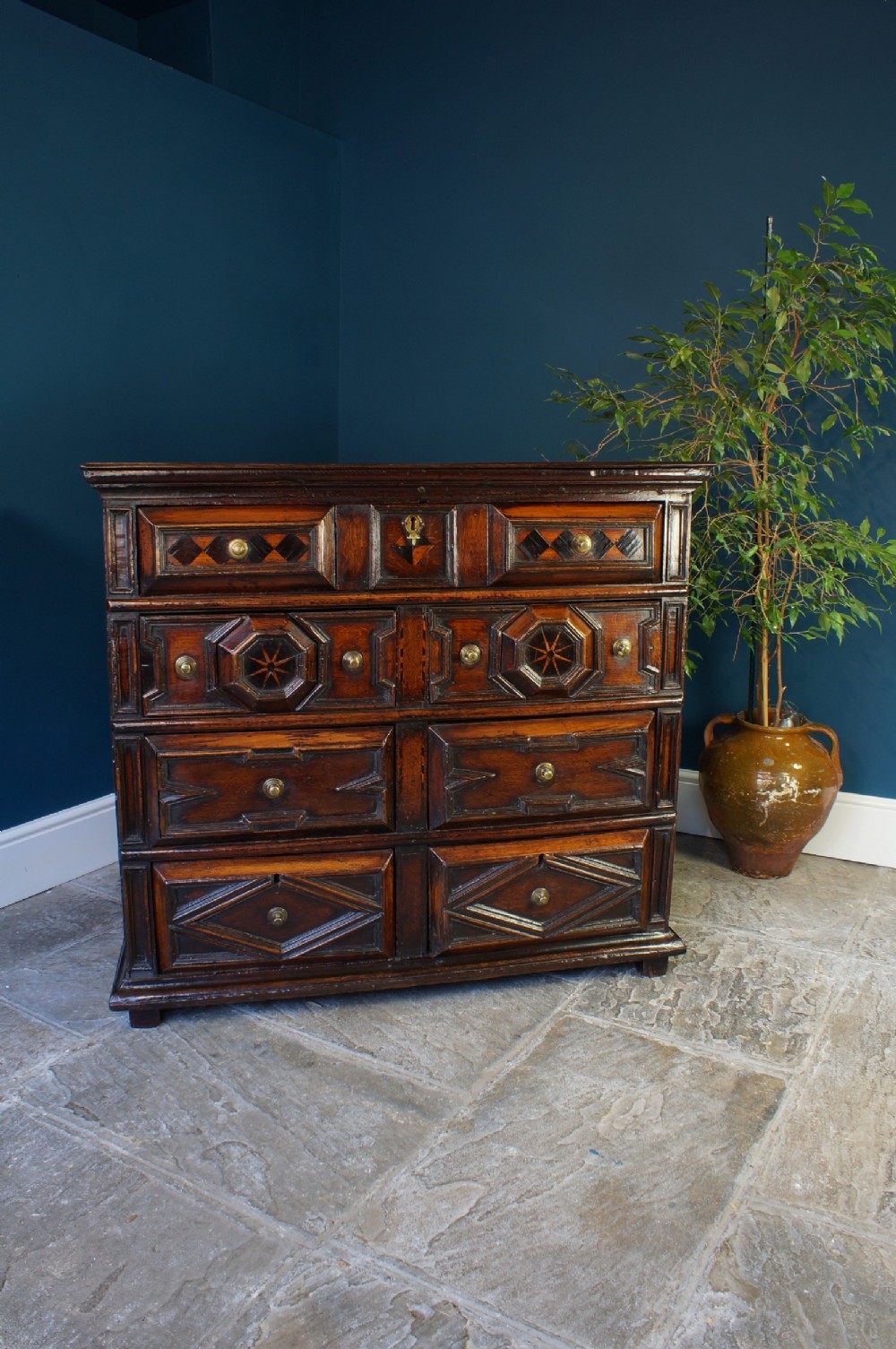 A Fine 17th Century Inlaid Chest Of Drawers.