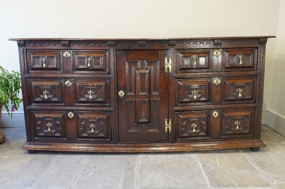 17th Century Oak Cushion Moulded Dresser Base. View VIII