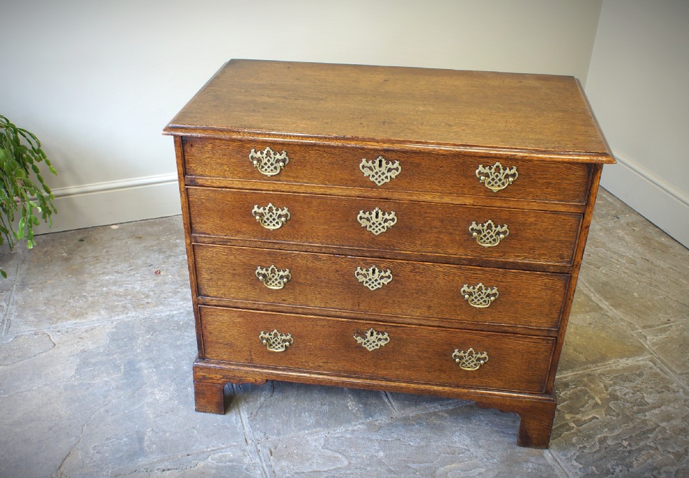 18th Century Oak Chest Of Drawers.  View III