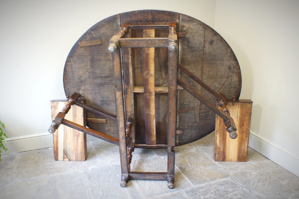 A Late 17th Century Oak Gateleg Table View VIII