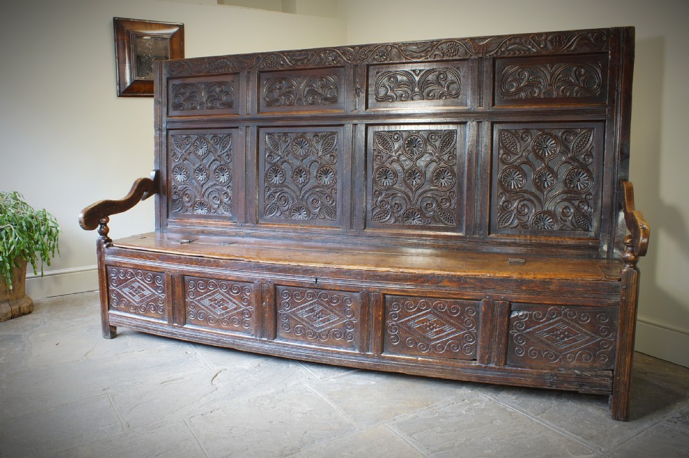 An Exceptional 17th Century Oak  Box Settle. View IV