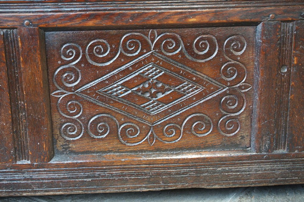 An Exceptional 17th Century Oak  Box Settle. View XI