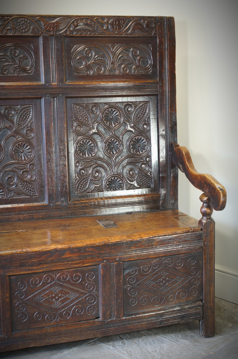 An Exceptional 17th Century Oak  Box Settle. View XIV