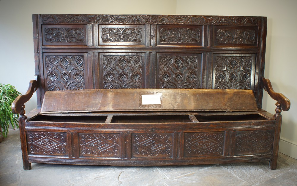 An Exceptional 17th Century Oak  Box Settle. View XV