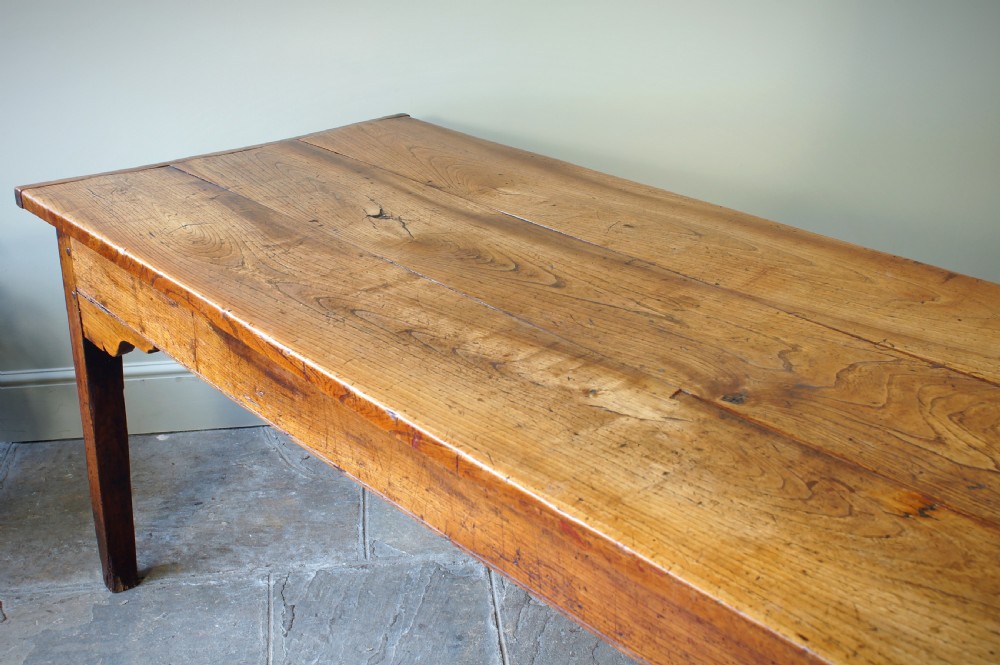 A Superb 18th Century Elm Farmhouse Table. View III