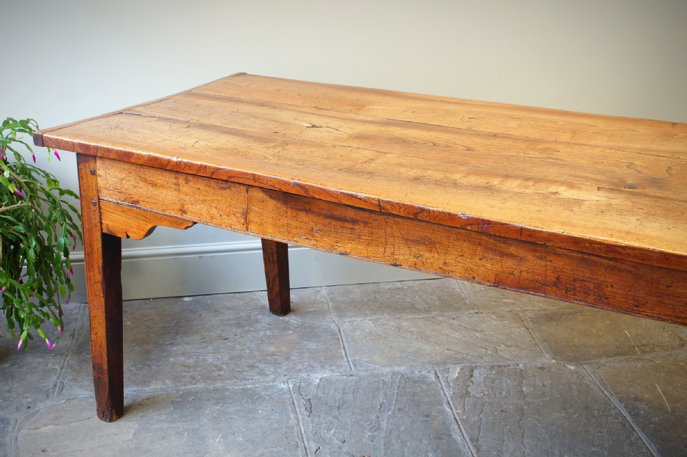 A Superb 18th Century Elm Farmhouse Table. View VIII