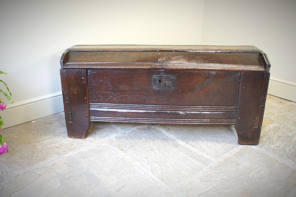 A 16th century boarded oak clamp-front meal chest or ark, Welsh Borders, circa 1550