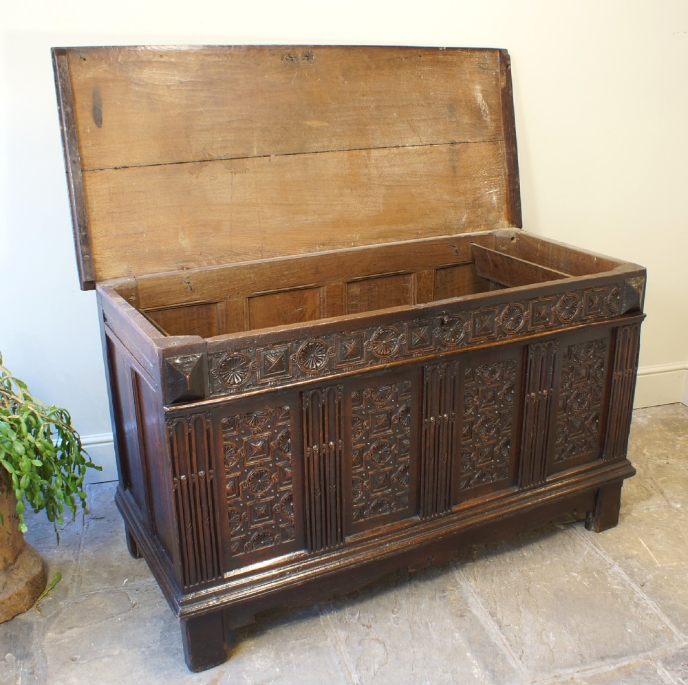 A Superb Late  Elizabethan 16th Century Oak Coffer. View X