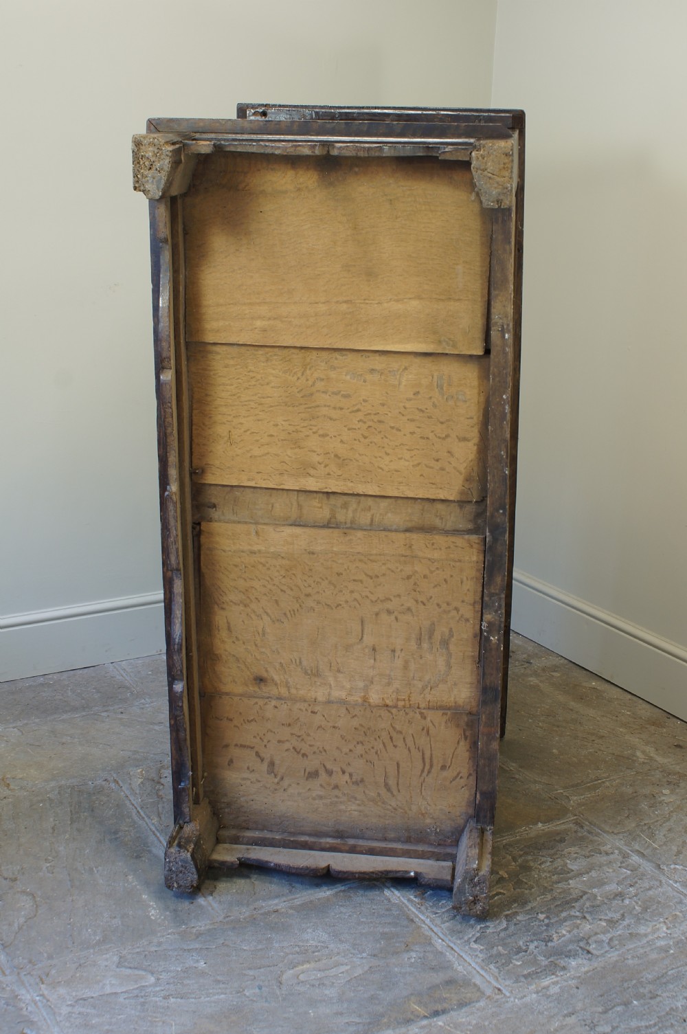 A Superb Late  Elizabethan 16th Century Oak Coffer. View XVI