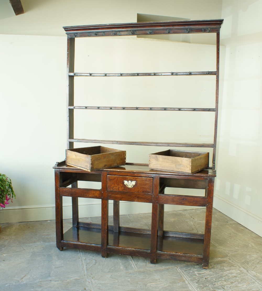 A Small Georgian Oak Potboard Dresser and Rack. View III