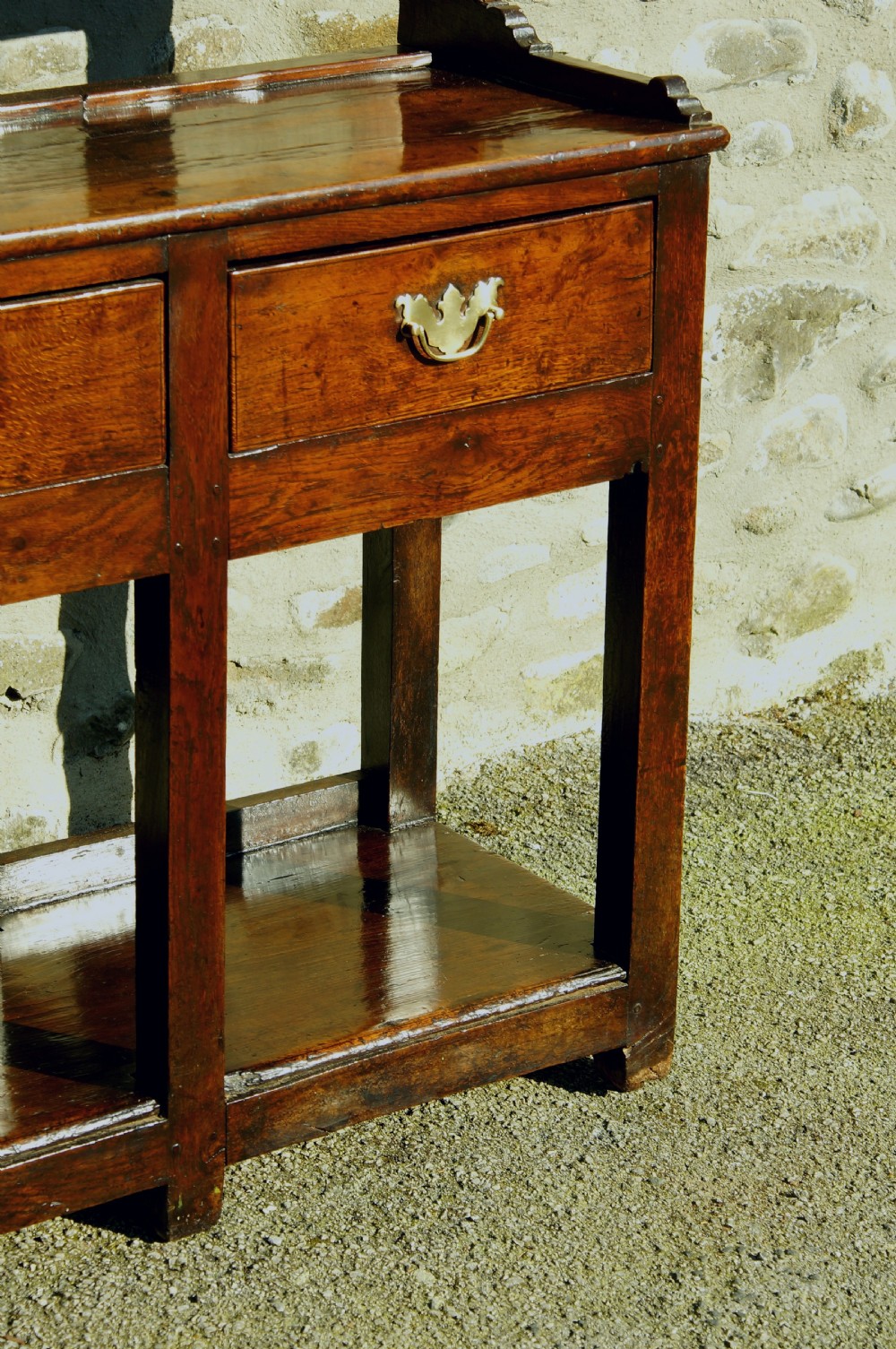 A Small Georgian Oak Potboard Dresser and Rack. View VI