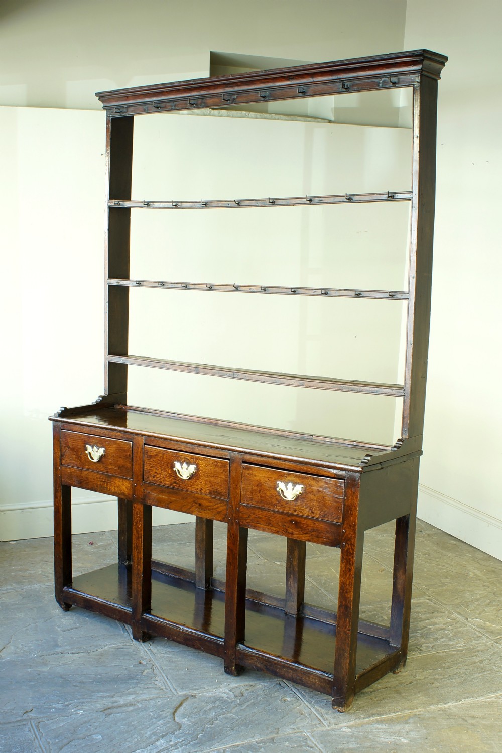 A Small Georgian Oak Potboard Dresser and Rack. View XV