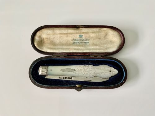 Silver & Mop Fruit Knife - Original Fitted Case.