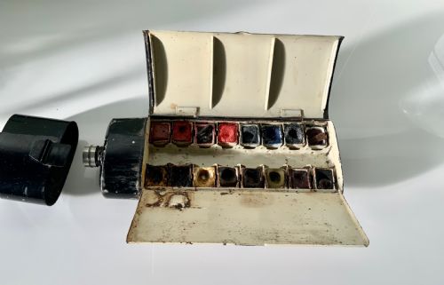 fig 1. Winsor & Newton travelling watercolour set