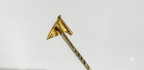 ROYAL VICTORIA YACHT CLUB 18CT GOLD STICK PIN - ADDITIONAL PHOTO 2