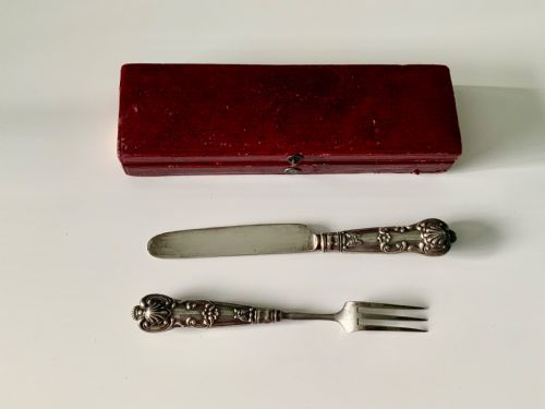 GEORGIAN SILVER CHILDS KNIFE AND FORK BOXED - ADDITIONAL PHOTO 1