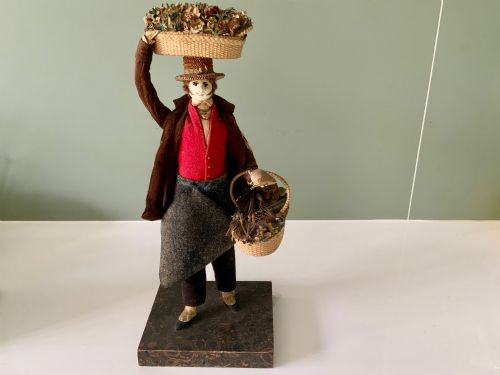 19TH CENTURY NEOPOLITAN FIGURE