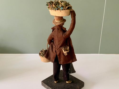 19TH CENTURY NEOPOLITAN FIGURE - ADDITIONAL PHOTO 4